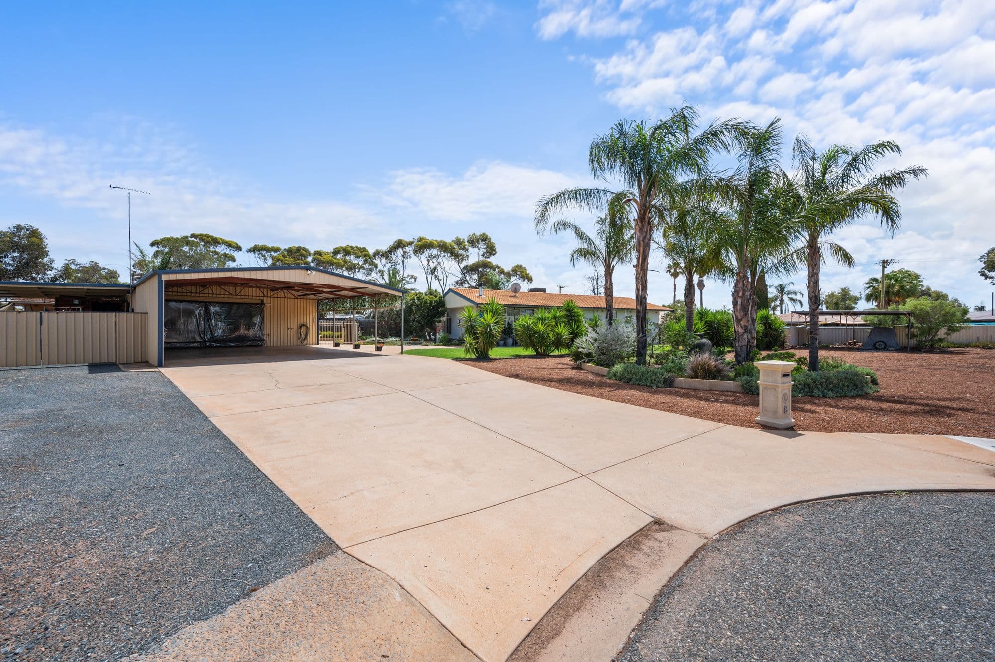 8 Oleosa Court, Kambalda West WA 6442, Kambalda West - Image 1