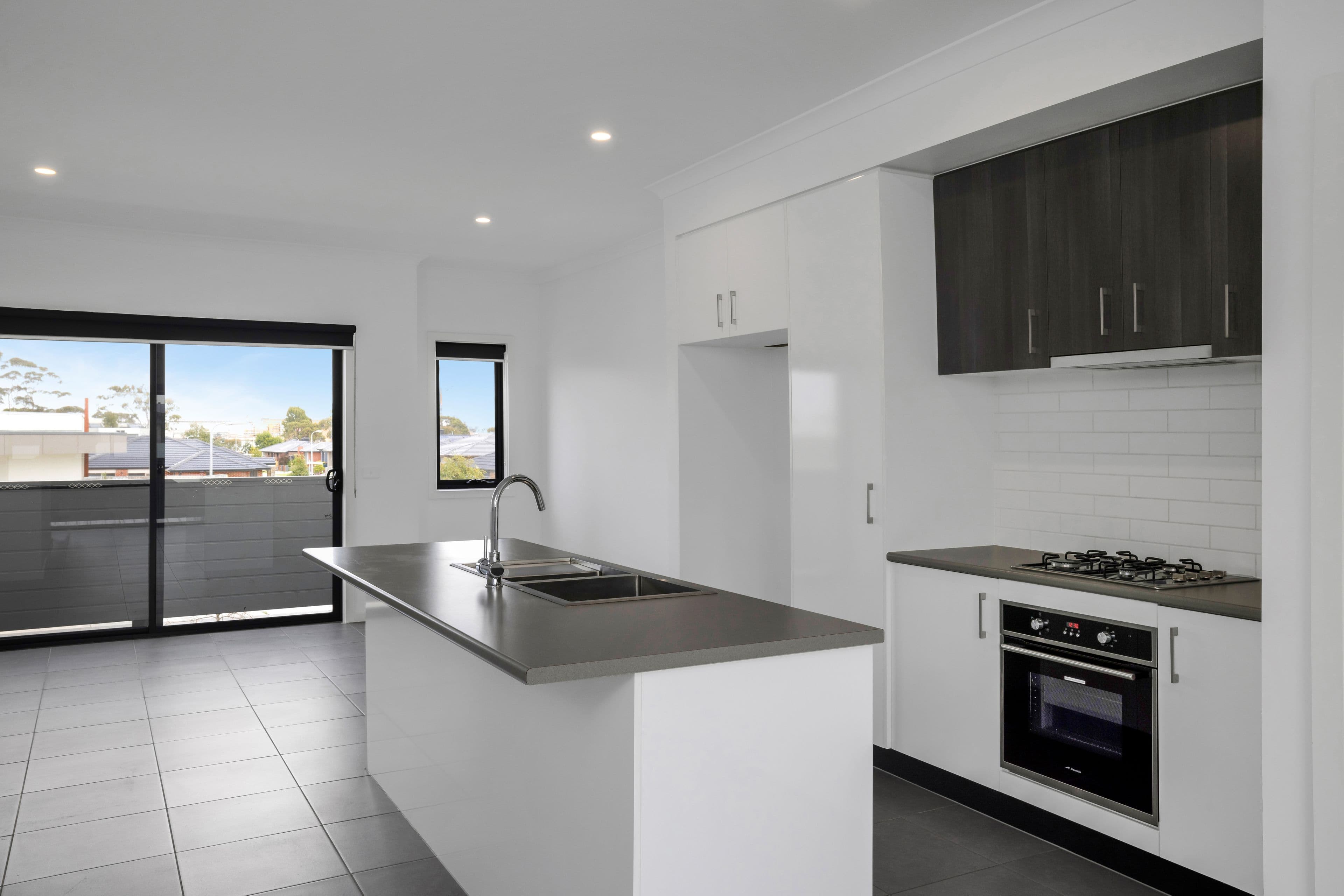 124 Henry Street, Pakenham VIC 3810, Pakenham - Thumbnail 2
