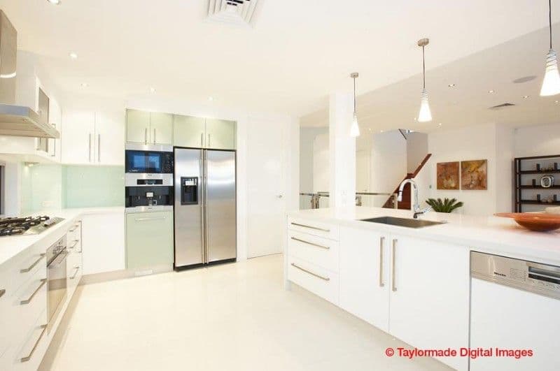 3 Laidlaw Parade, EAST BRISBANE QLD 4169, East Brisbane - Thumbnail 3