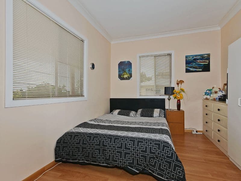 219 Hudson Road, WOOLOOWIN QLD 4030, Wooloowin - Thumbnail 4