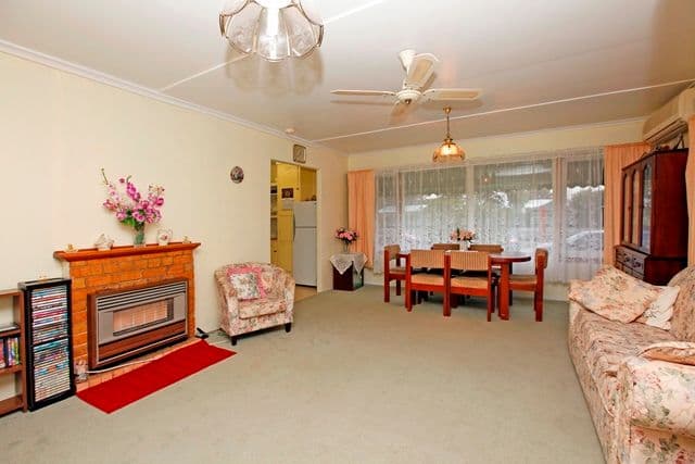 38 Tyler Street, PRESTON VIC 3072, Preston - Thumbnail 2