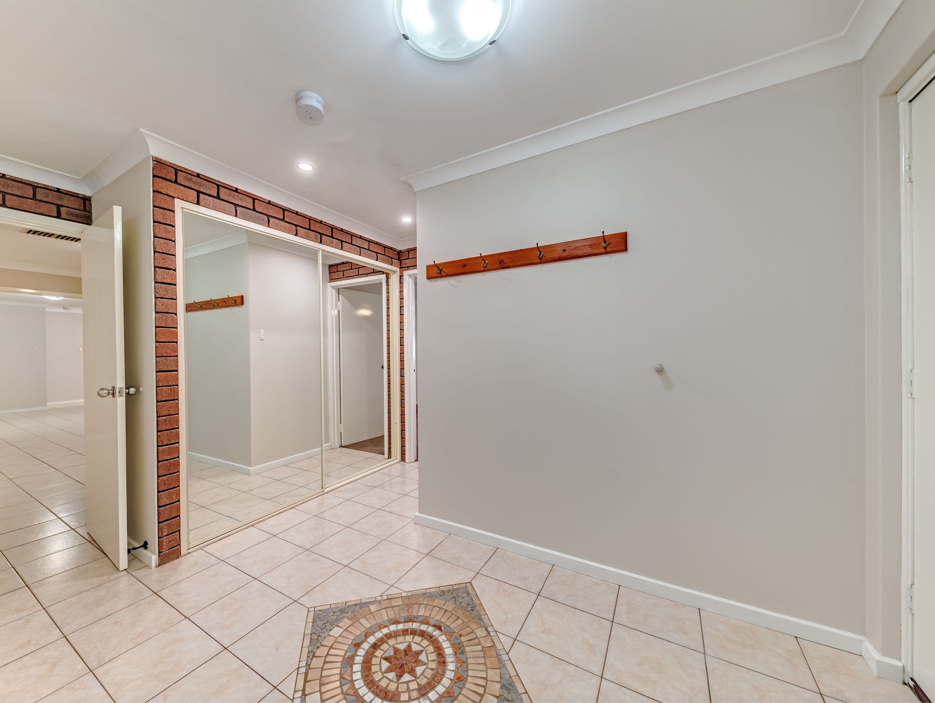 1 Lexcen Crescent, Ocean Reef WA 6027, Ocean Reef - Thumbnail 4