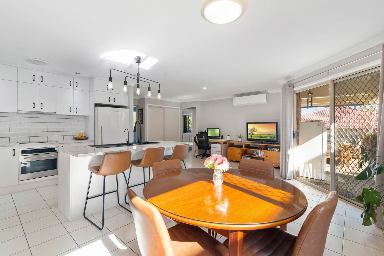 91 Casuarina Drive, Elanora QLD 4221, Elanora - Thumbnail 5