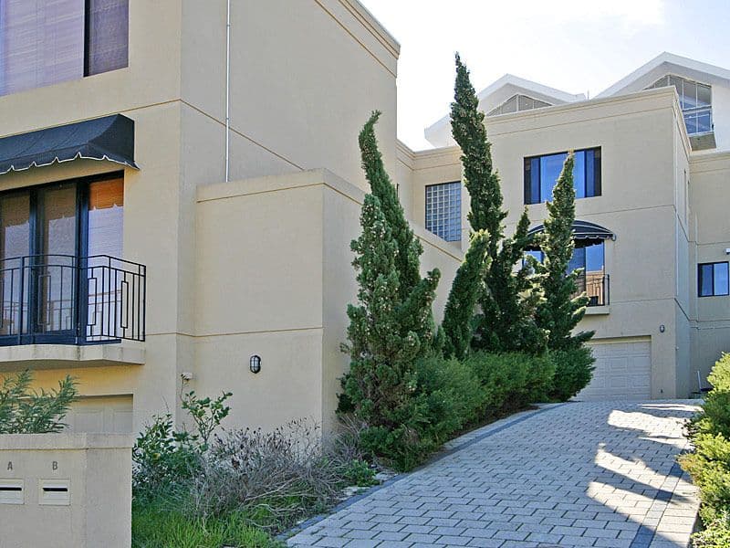12b Andrew Street, SCARBOROUGH WA 6019, Scarborough - Thumbnail 2