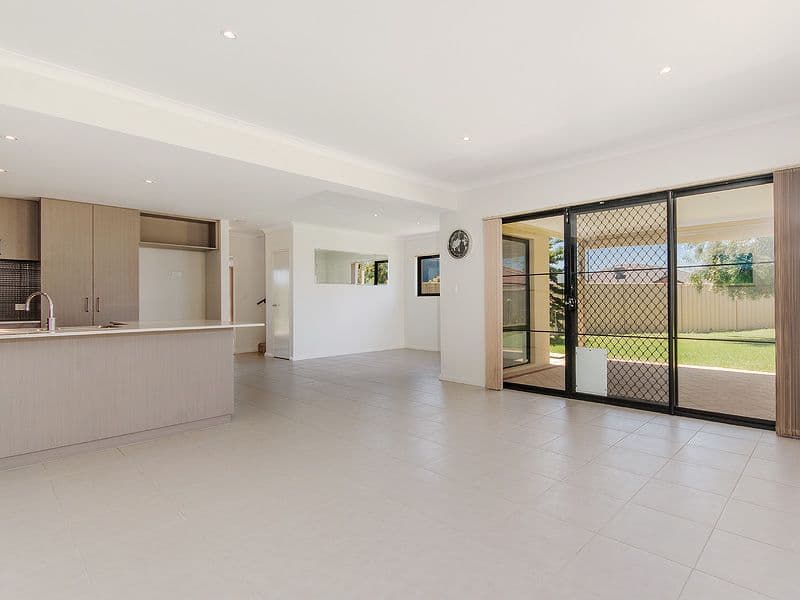 17 Maverick Promenade, Shoalwater WA 6169, Shoalwater - Thumbnail 2