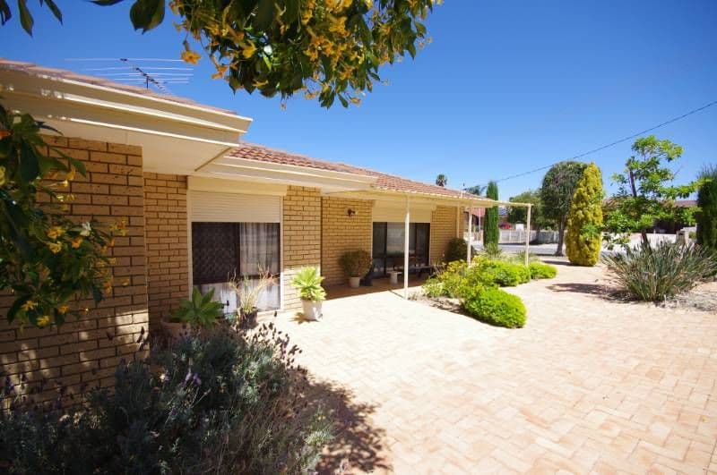31 McFarlane Circle, MIRRABOOKA WA 6061, Mirrabooka - Image 1