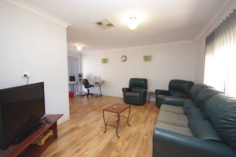 31 McFarlane Circle, MIRRABOOKA WA 6061, Mirrabooka - Thumbnail 4