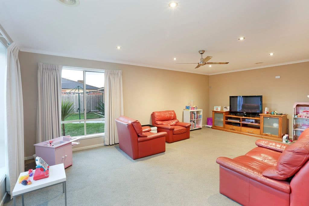 10 Achillea Close, Corio VIC 3214, Corio - Thumbnail 2