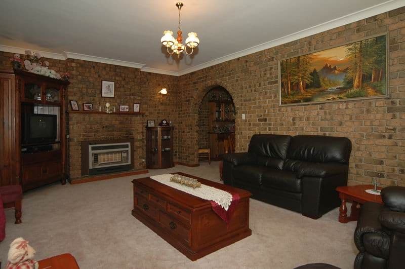 4 Alcazar Avenue, GULFVIEW HEIGHTS SA 5096, Gulfview Heights - Thumbnail 3