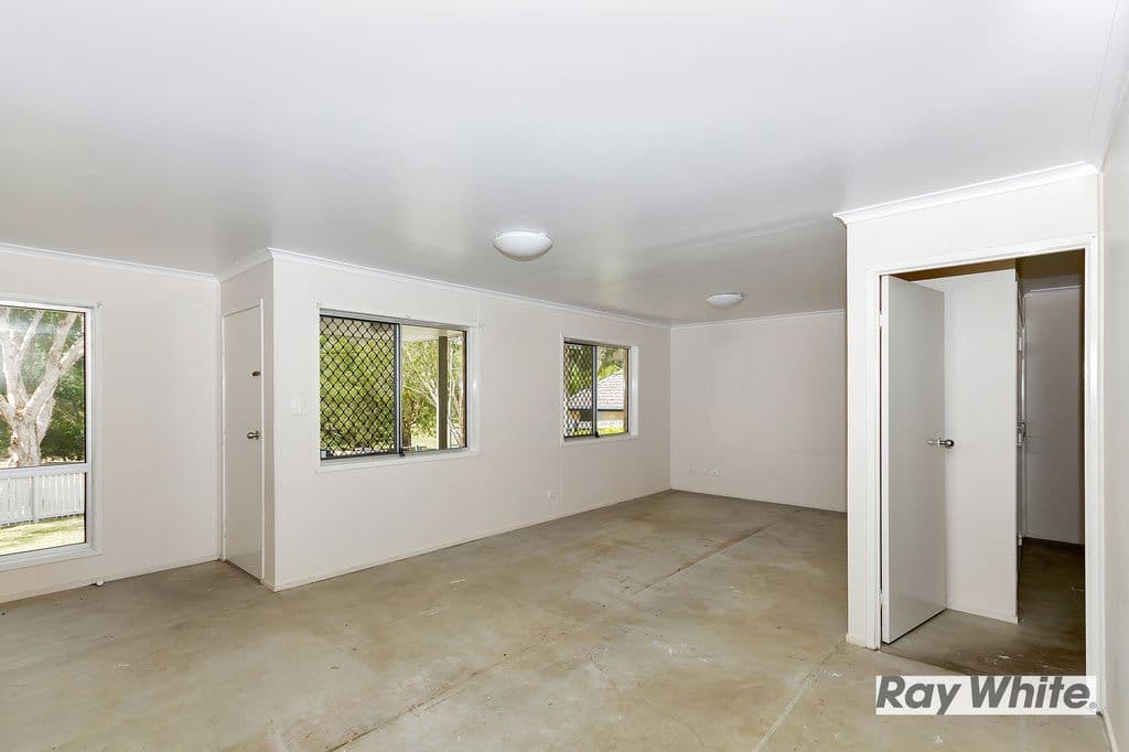 11 Gemstone Crescent, Acacia Ridge QLD 4110, Acacia Ridge - Thumbnail 2