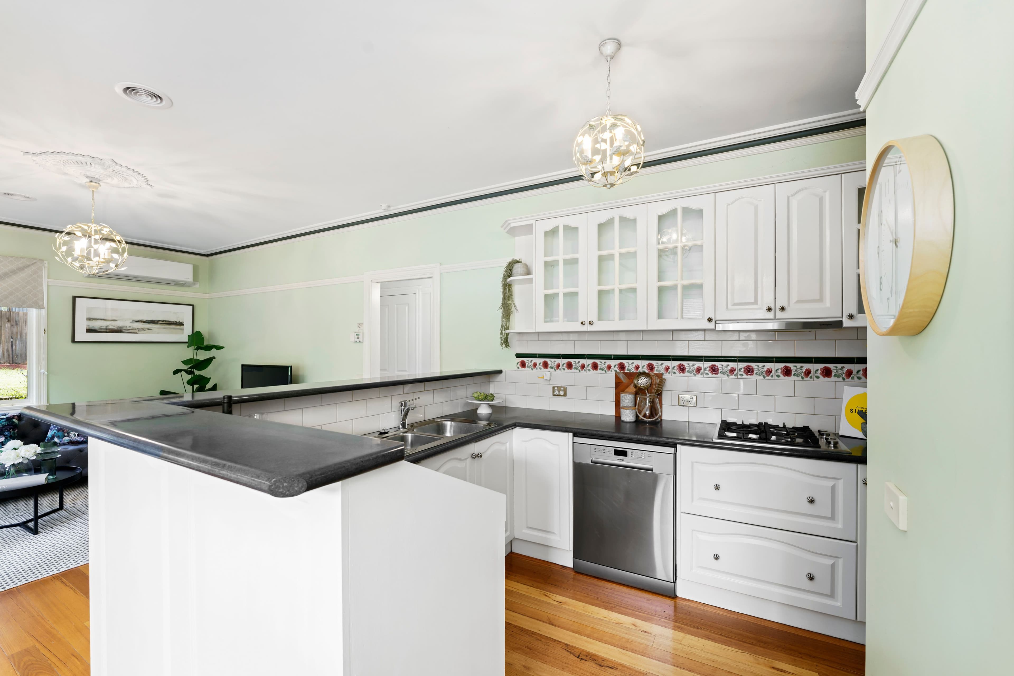 285 Elizabeth Drive, Sunbury VIC 3429, Sunbury - Thumbnail 2