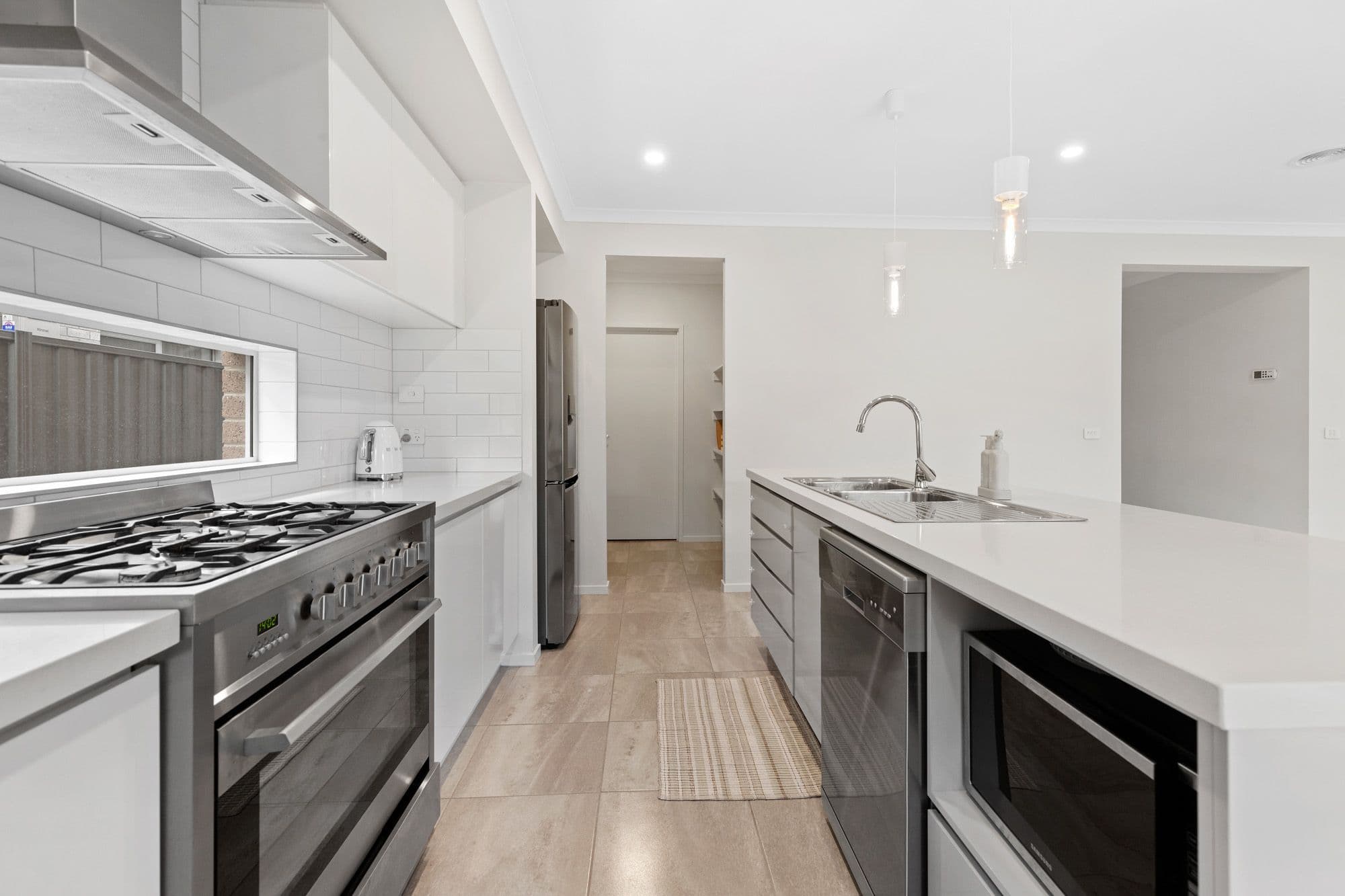 13 Medallion Boulevard, Tarneit VIC 3029, Tarneit - Thumbnail 3