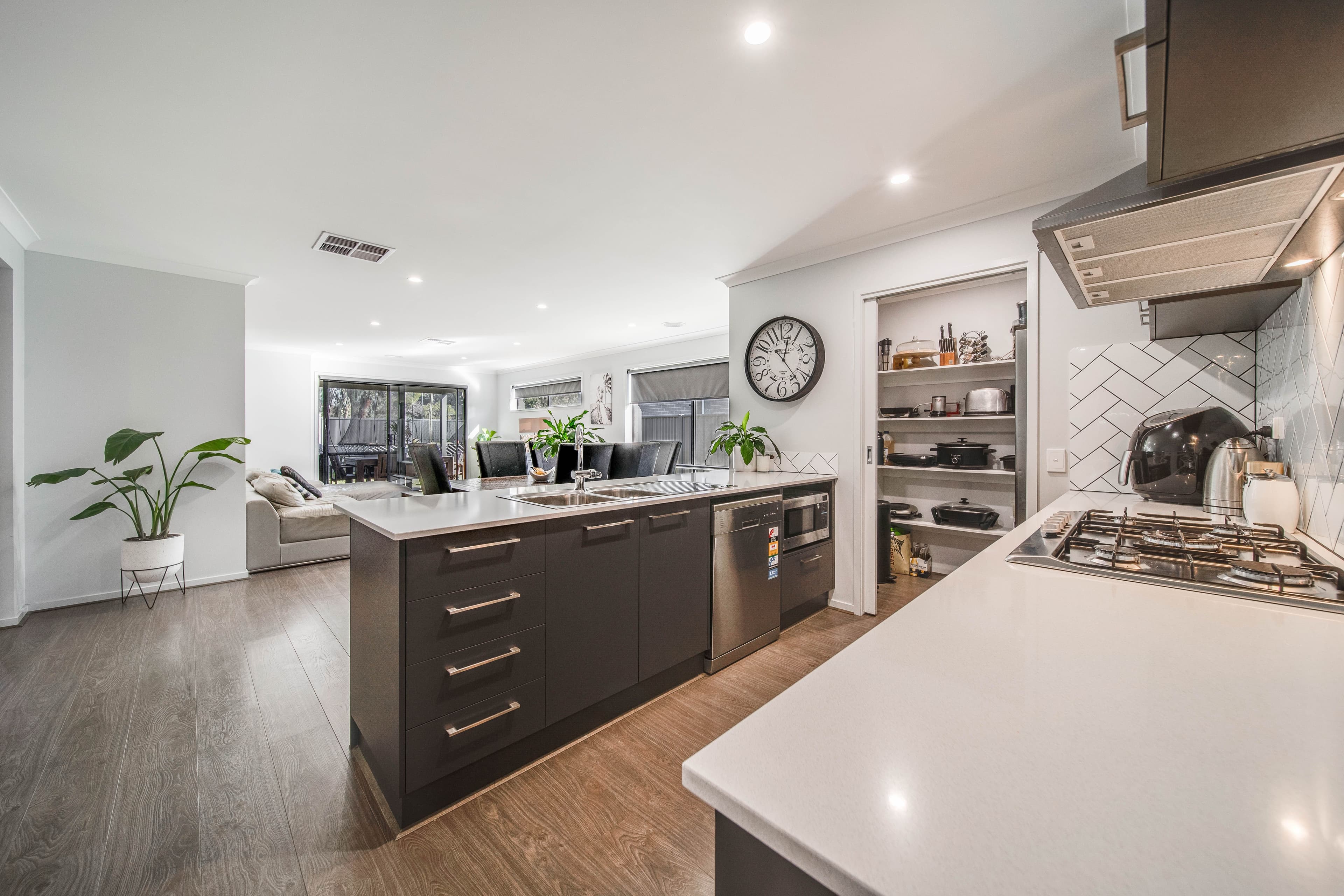 15 Tussock Drive, White Hills VIC 3550, White Hills - Thumbnail 4