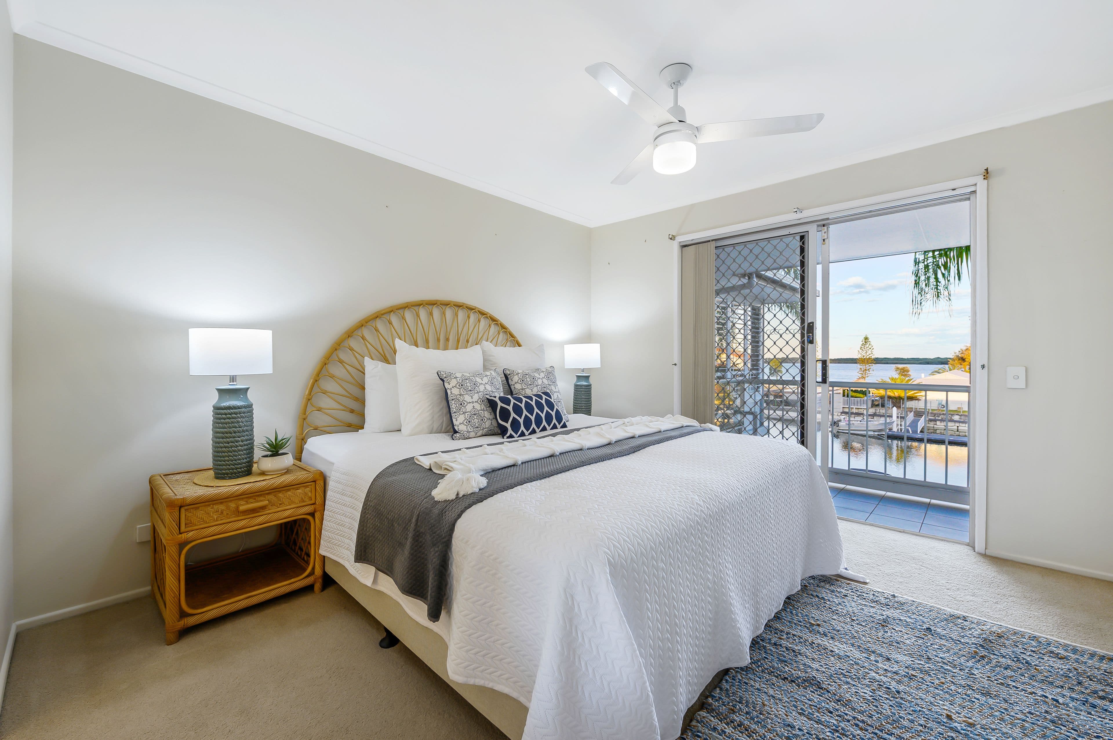 17-19 Canal Avenue, Runaway Bay QLD 4216, Runaway Bay - Thumbnail 4