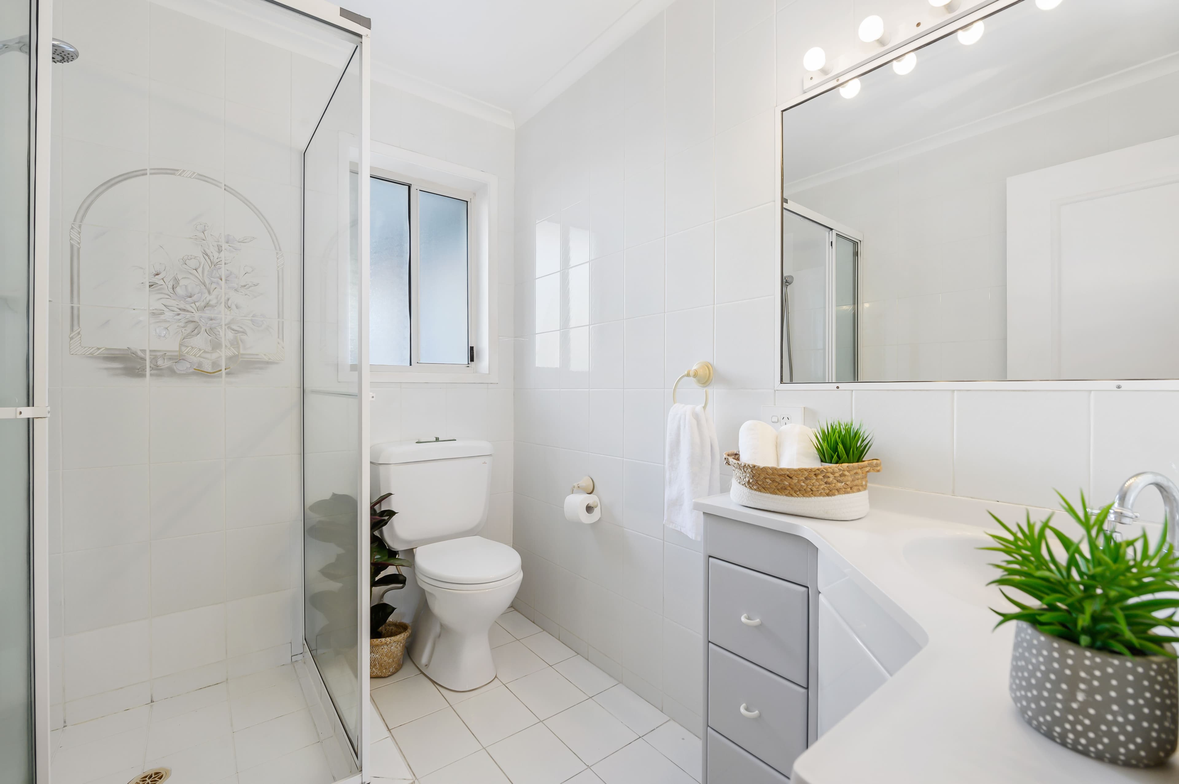 17-19 Canal Avenue, Runaway Bay QLD 4216, Runaway Bay - Thumbnail 5