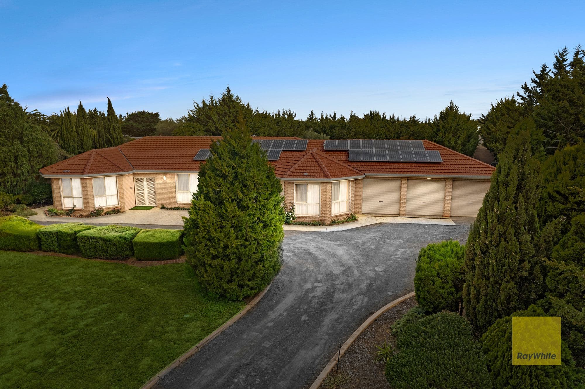 14 Kingston Boulevard, Hoppers Crossing VIC 3029, Hoppers Crossing - Thumbnail 2