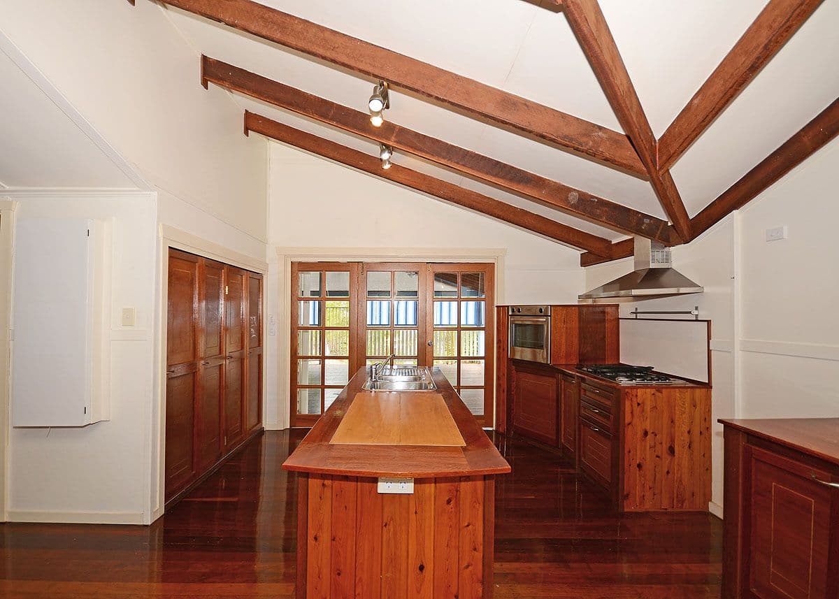 72 Spence Street, POINT VERNON QLD 4655, Point Vernon - Thumbnail 8