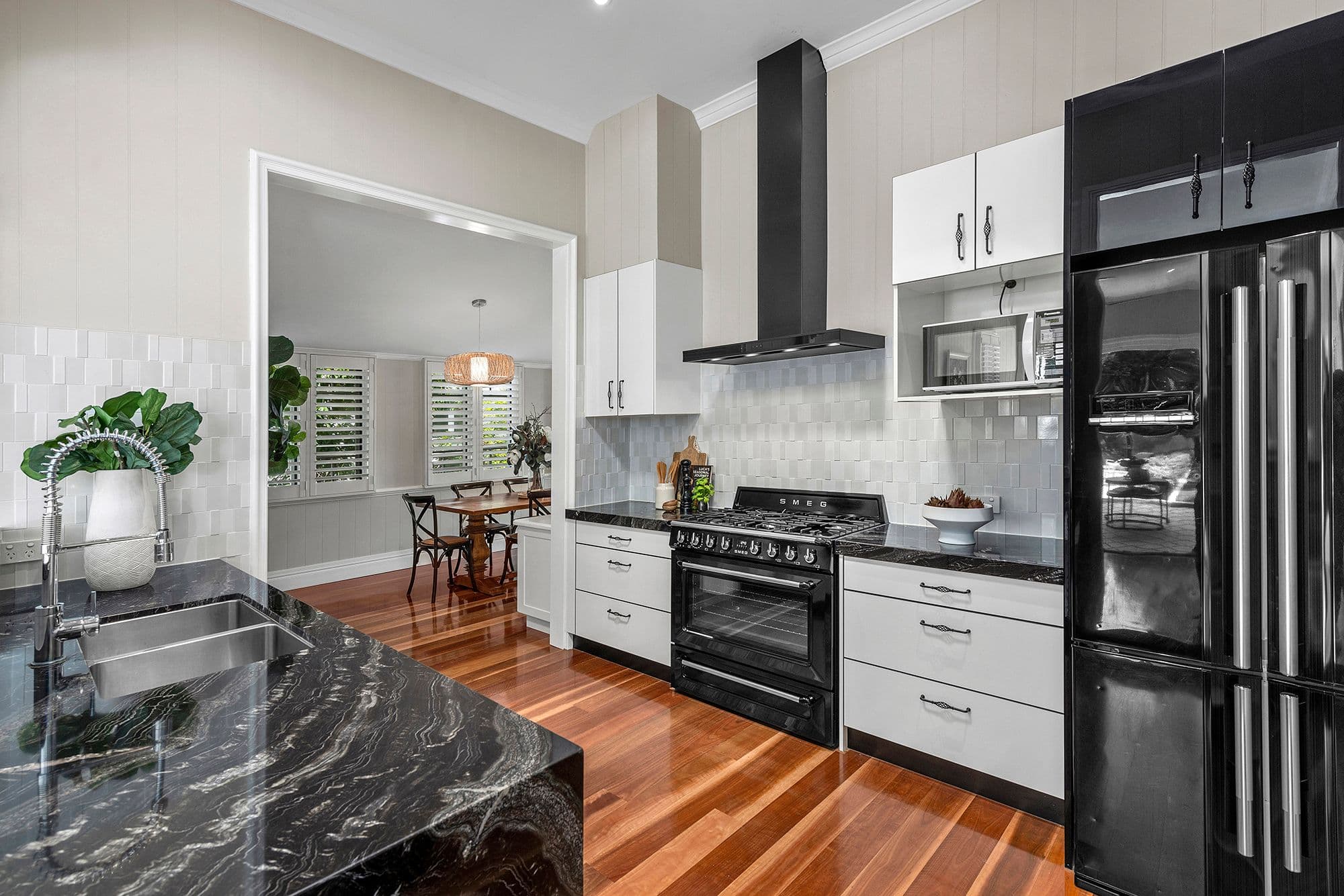 194 Cliveden Avenue, Corinda QLD 4075, Corinda - Thumbnail 5