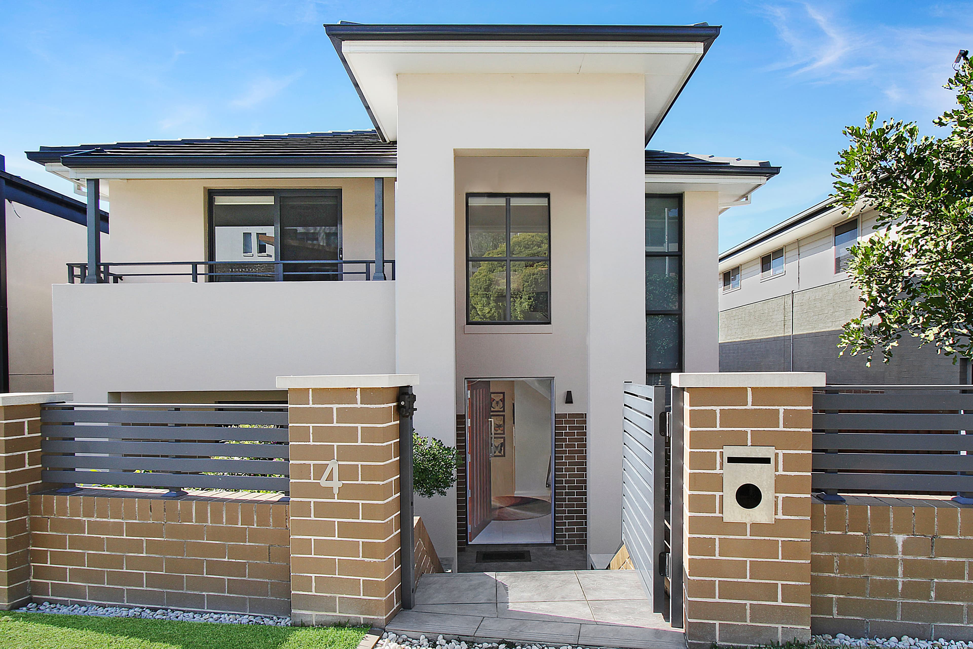 4 Dhinburri Way, Pemulwuy - Image 1