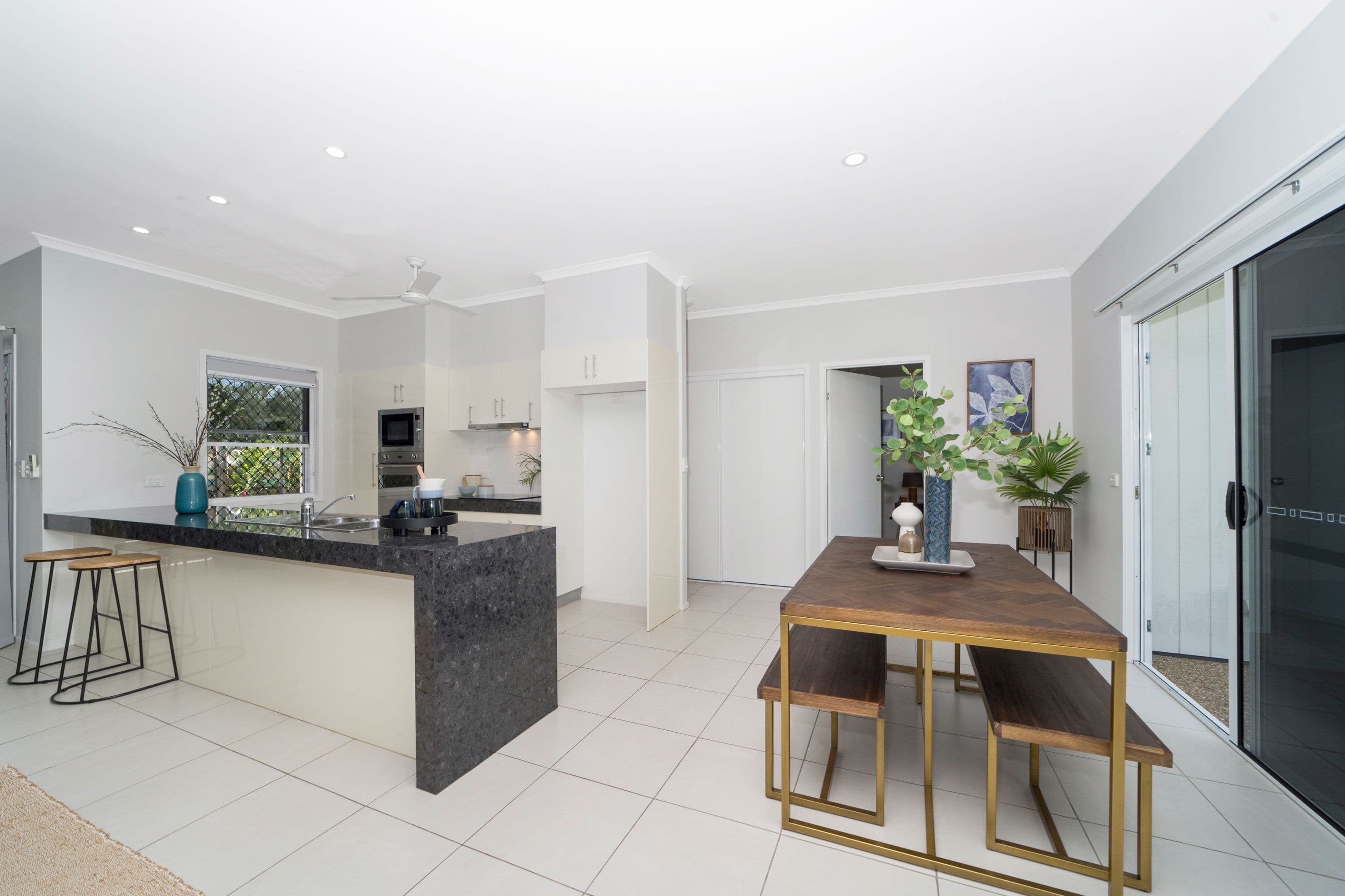 6 Potts Street, Belgian Gardens QLD 4810, Belgian Gardens - Thumbnail 2