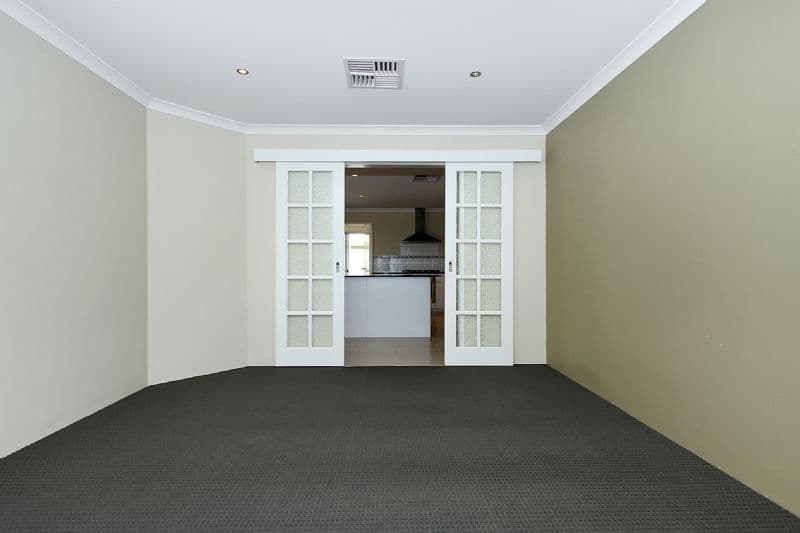 3 Saligna Bend, WATTLE GROVE WA 6107, Wattle Grove - Thumbnail 5