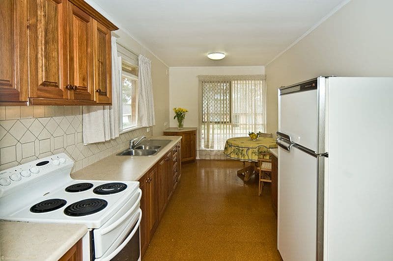 19 Truscott Avenue, SEACOMBE HEIGHTS SA 5047, Seacombe Heights - Thumbnail 8