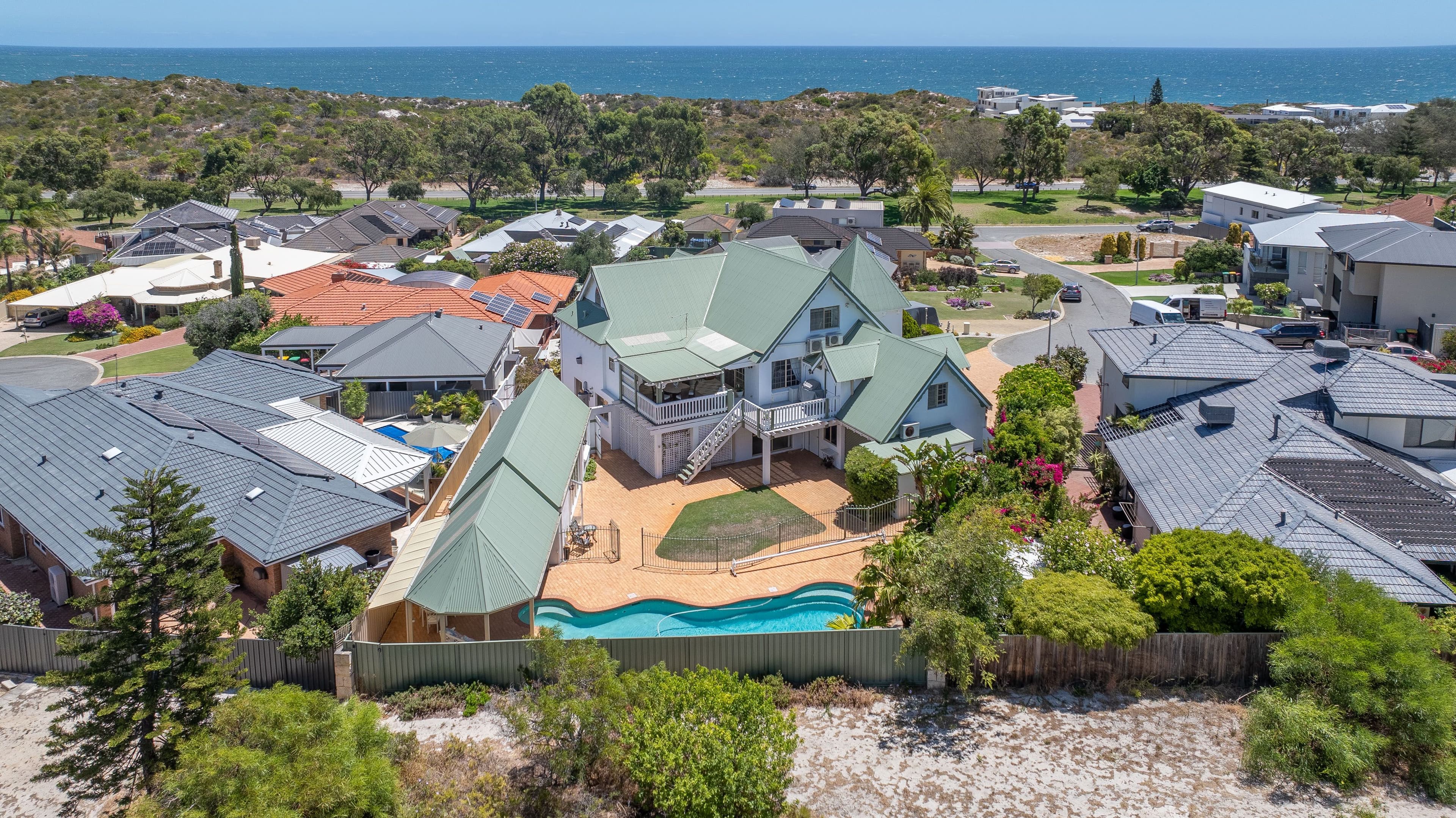 8 Curl Court, Kallaroo WA 6025, Kallaroo - Image 1