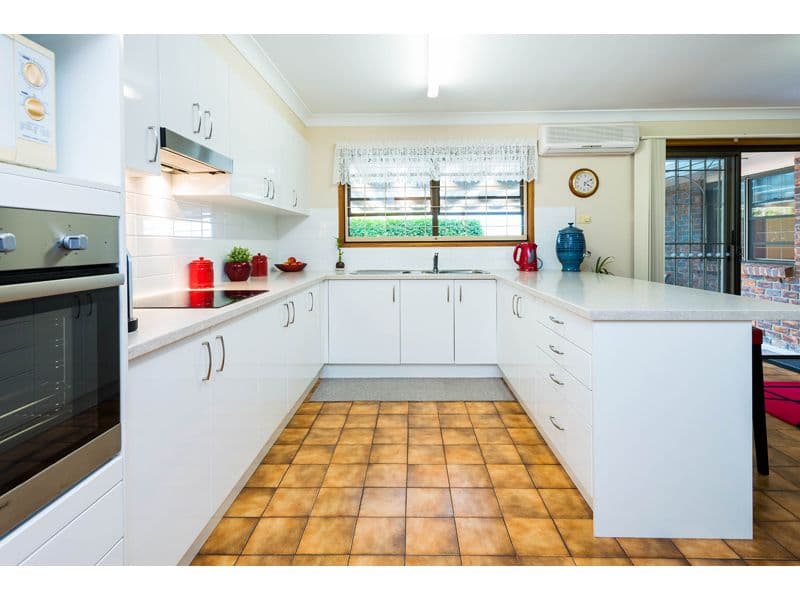 16 Romanette Street, Mansfield QLD 4122, Mansfield - Thumbnail 3