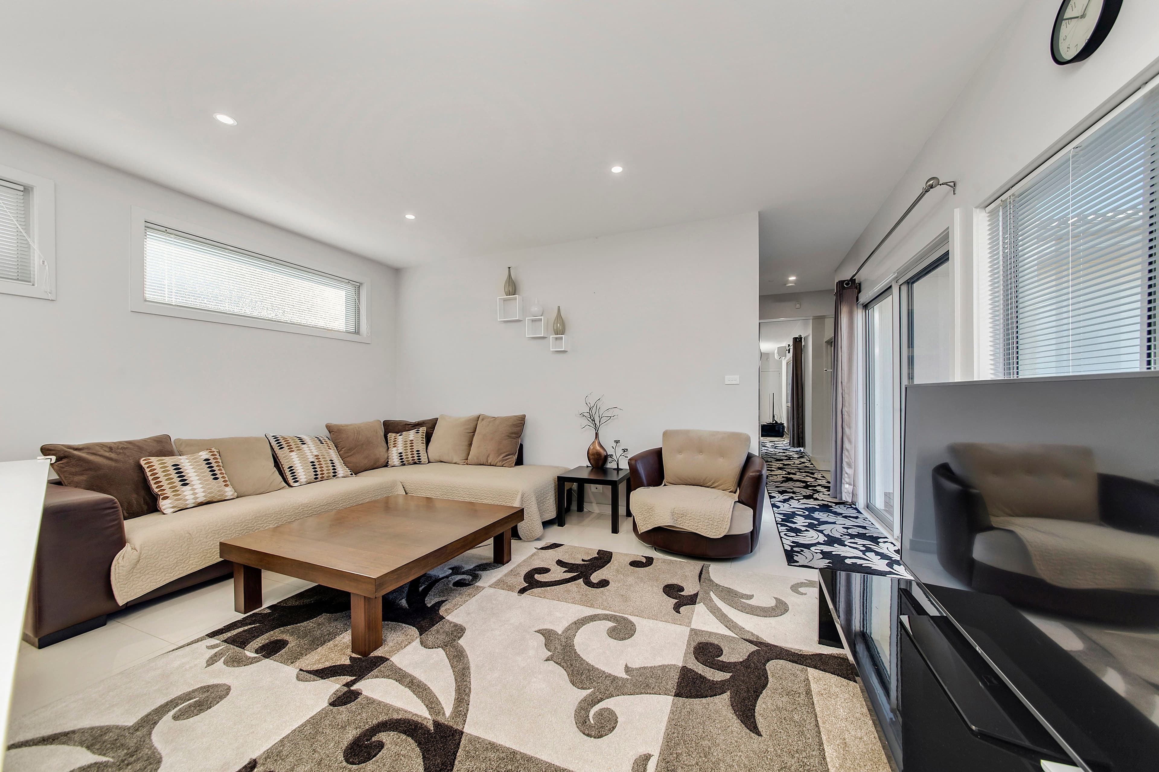 8 Biraban Place, Macquarie ACT 2614, Macquarie - Thumbnail 2