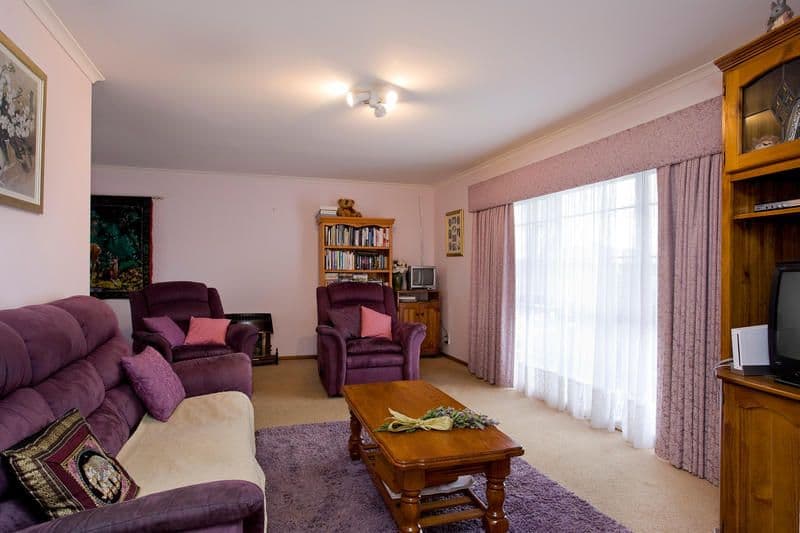 182 Heyers Road, GROVEDALE VIC 3216, Grovedale - Thumbnail 2