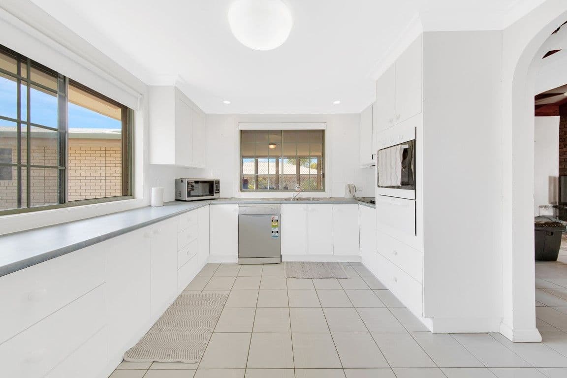 11 Sovereign Court, Clinton QLD 4680, Clinton - Thumbnail 2