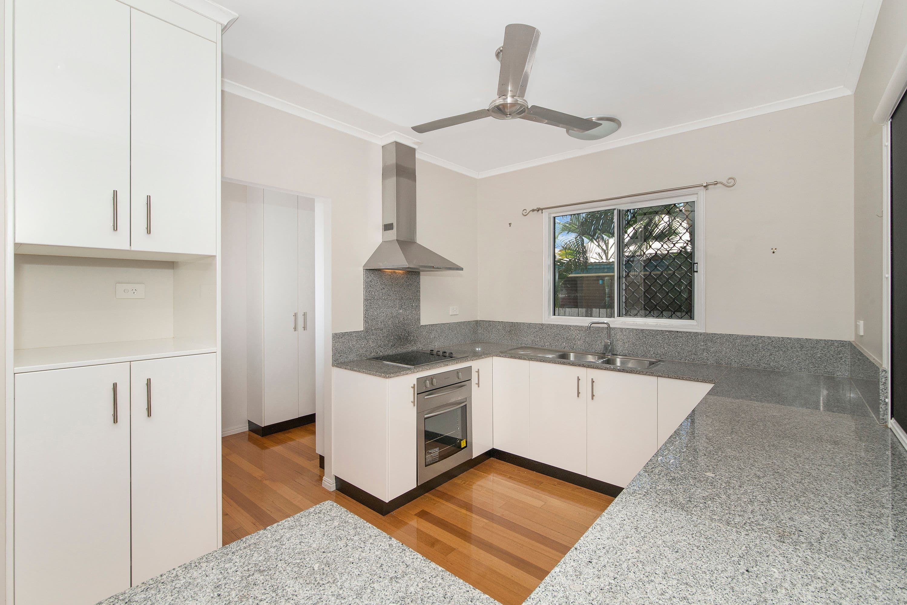 34 Goldring Street, Hermit Park QLD 4812, Hermit Park - Thumbnail 3