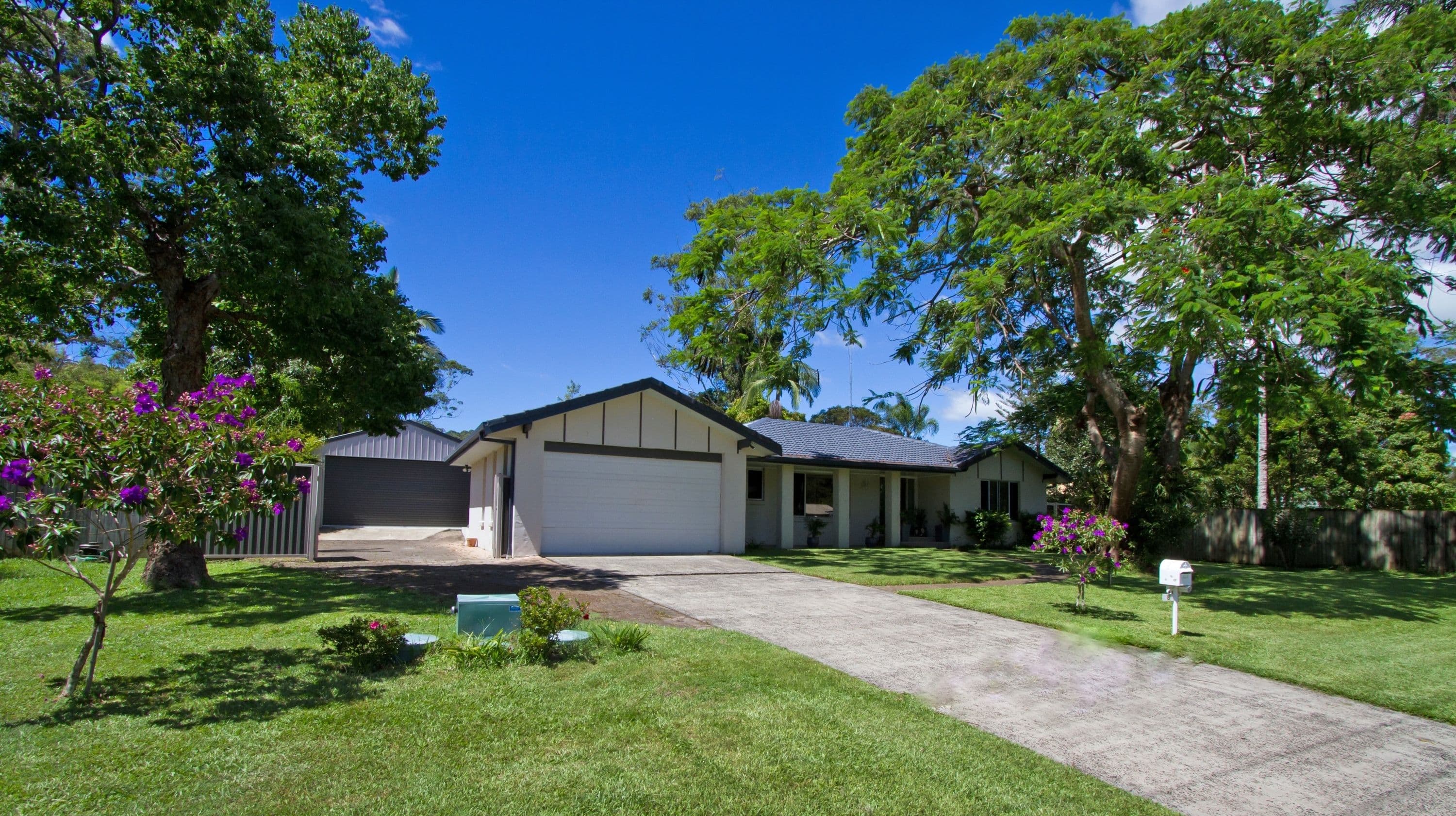 8 Tierney Drive, Currumbin Waters QLD 4223, Currumbin Waters - Thumbnail 3