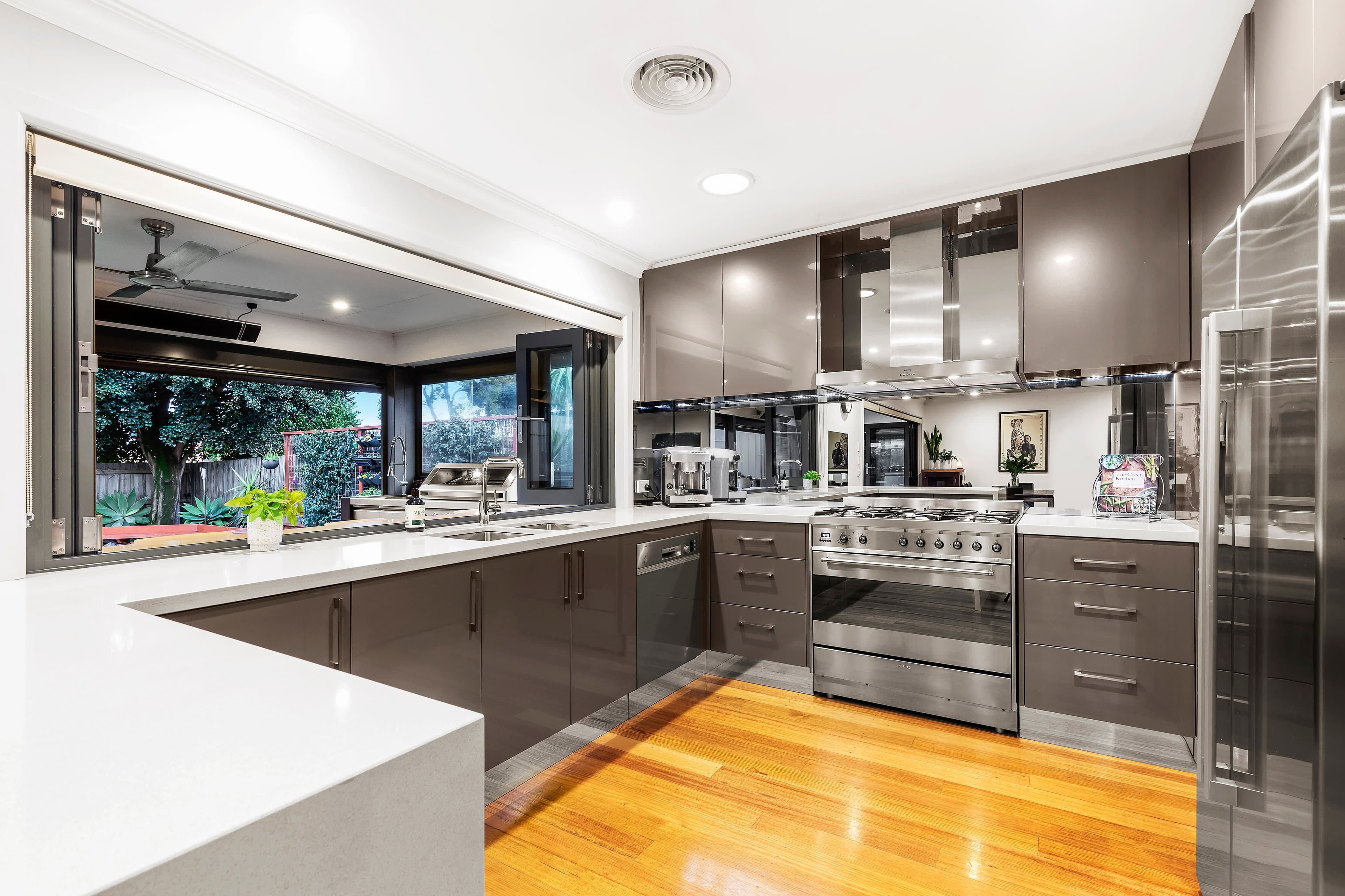 6 Cindy Court, Ferntree Gully VIC 3156, Ferntree Gully - Thumbnail 2