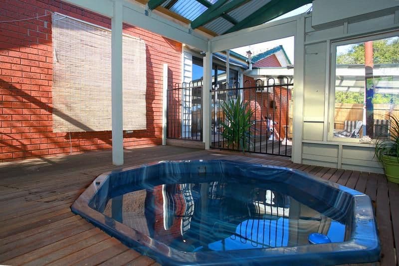 22 Isaac Smith Crescent, ENDEAVOUR HILLS VIC 3802, Endeavour Hills - Thumbnail 2
