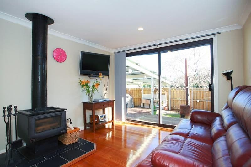 22 Isaac Smith Crescent, ENDEAVOUR HILLS VIC 3802, Endeavour Hills - Thumbnail 5