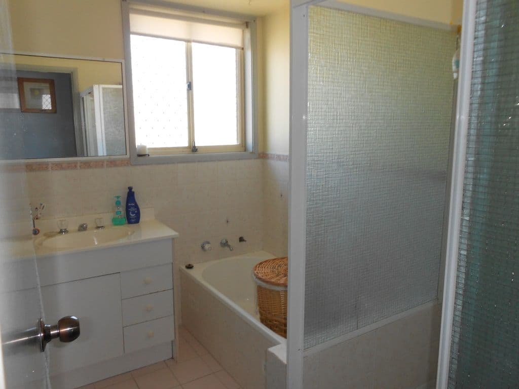 1 Chisholm Street, TAMWORTH NSW 2340, West Tamworth - Thumbnail 8