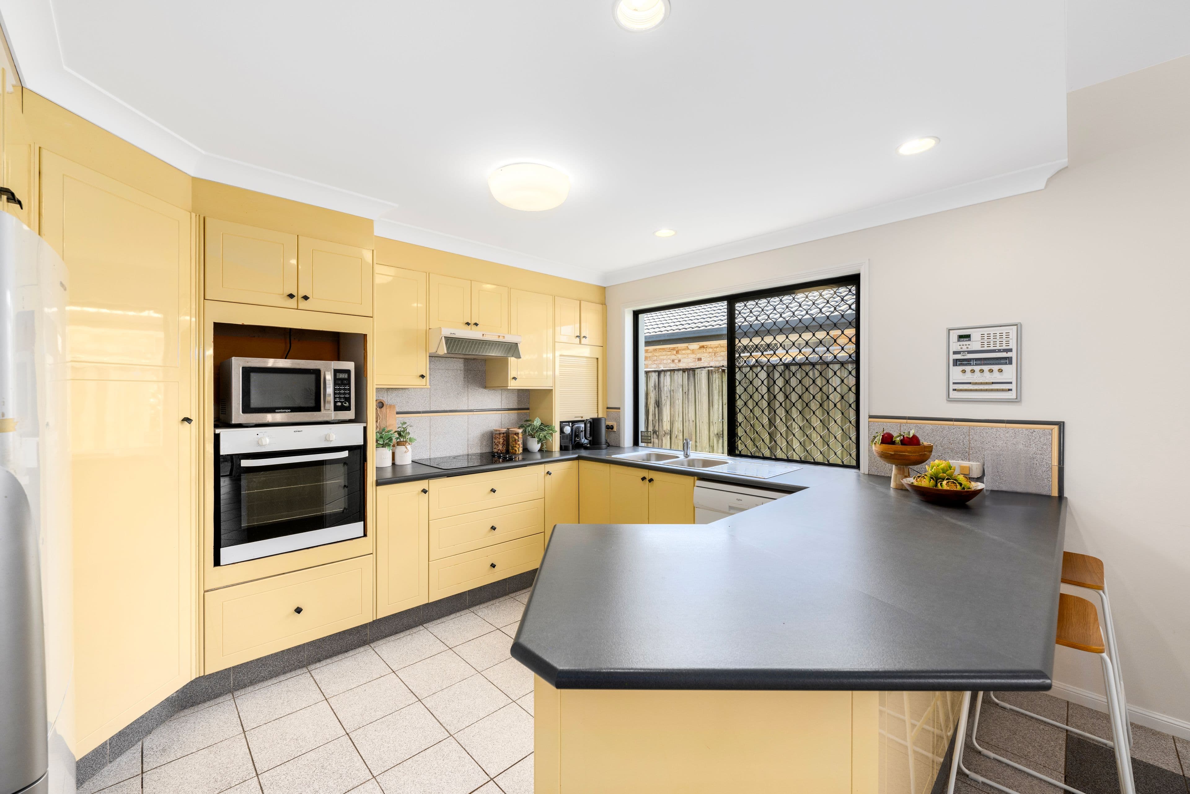 7 Pottery Row, Runaway Bay QLD 4216, Runaway Bay - Thumbnail 3