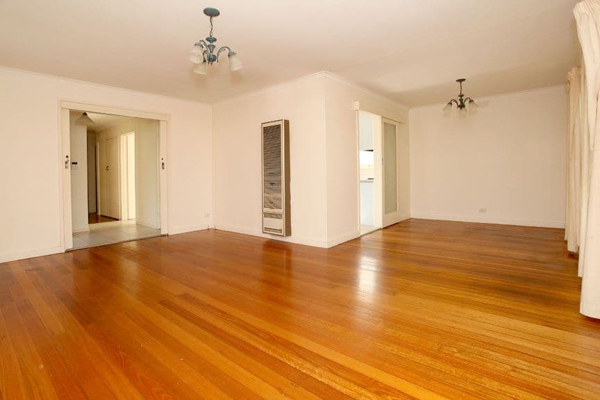 19 Mackellar Avenue, WHEELERS HILL VIC 3150, Wheelers Hill - Thumbnail 3