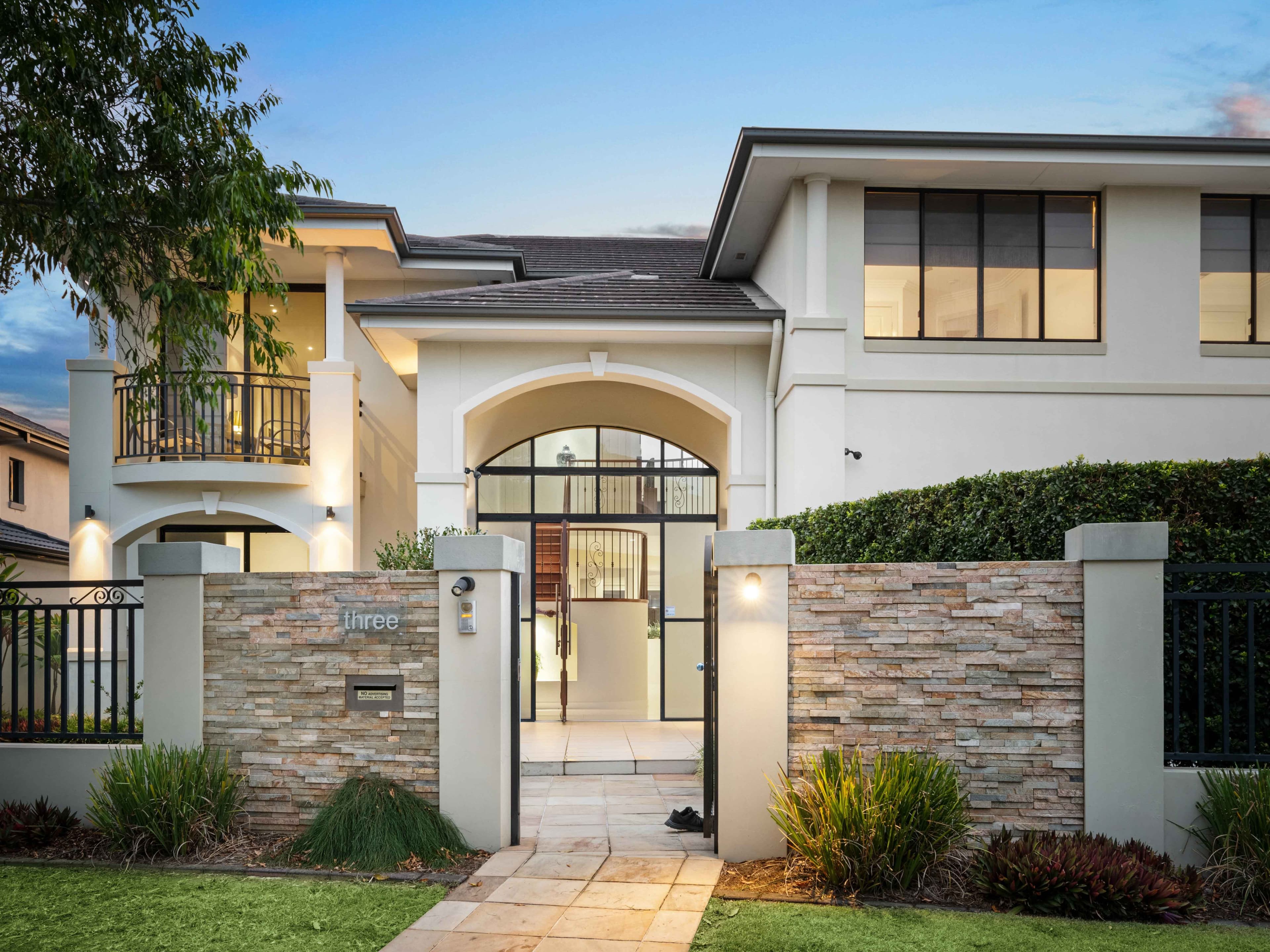 3 Horizon Place, Eight Mile Plains QLD 4113, Eight Mile Plains - Thumbnail 2