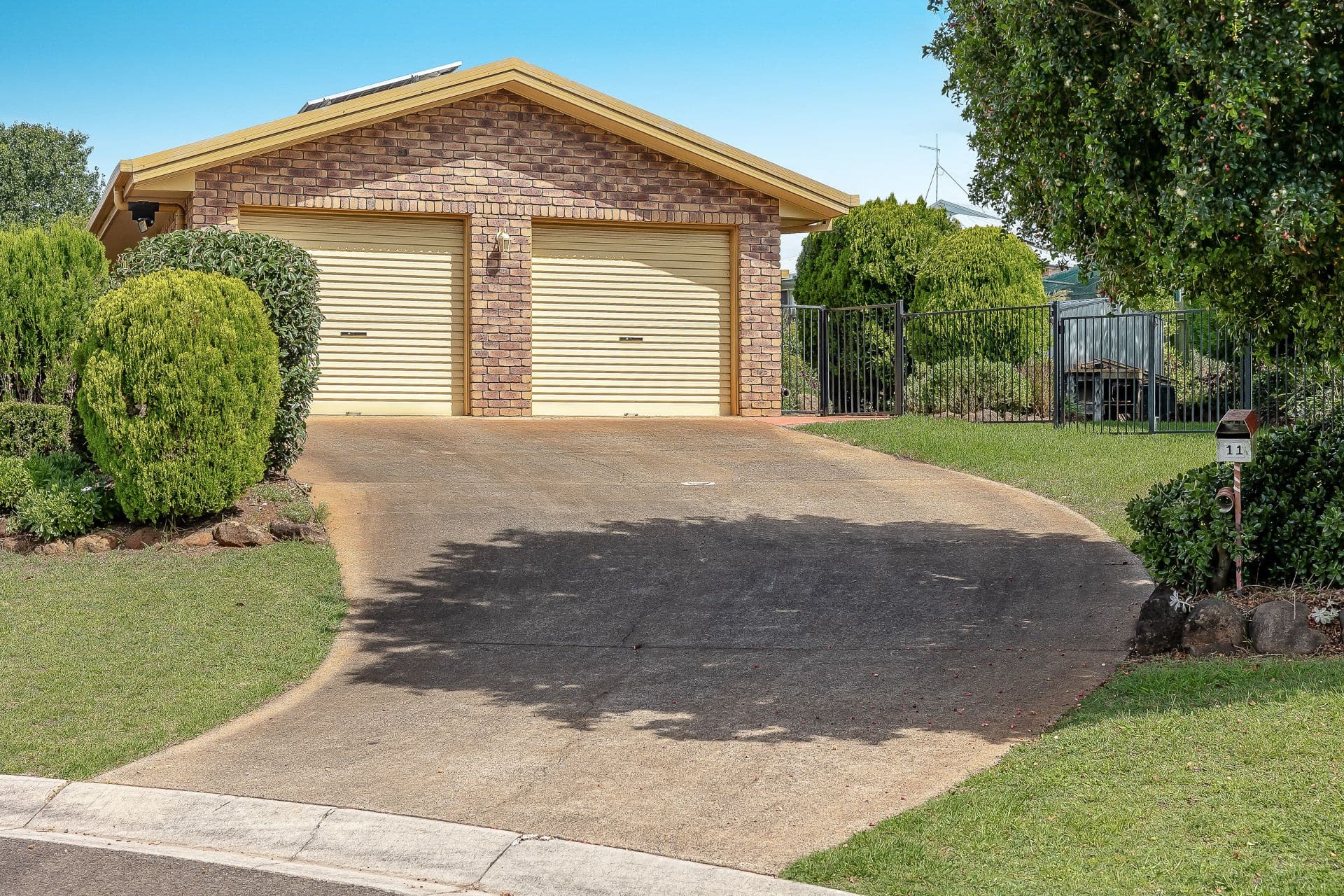 11 Neville Court, Centenary Heights QLD 4350, Centenary Heights - Image 1