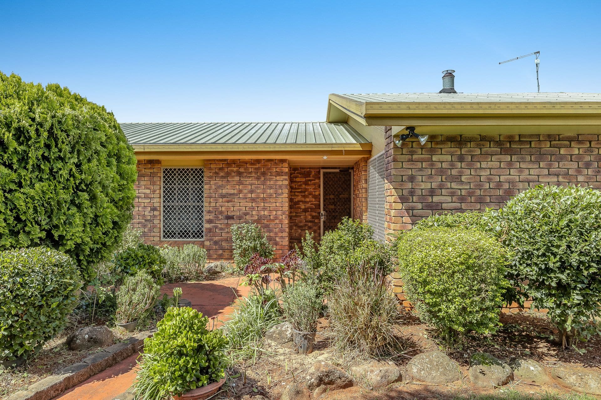 11 Neville Court, Centenary Heights QLD 4350, Centenary Heights - Thumbnail 2