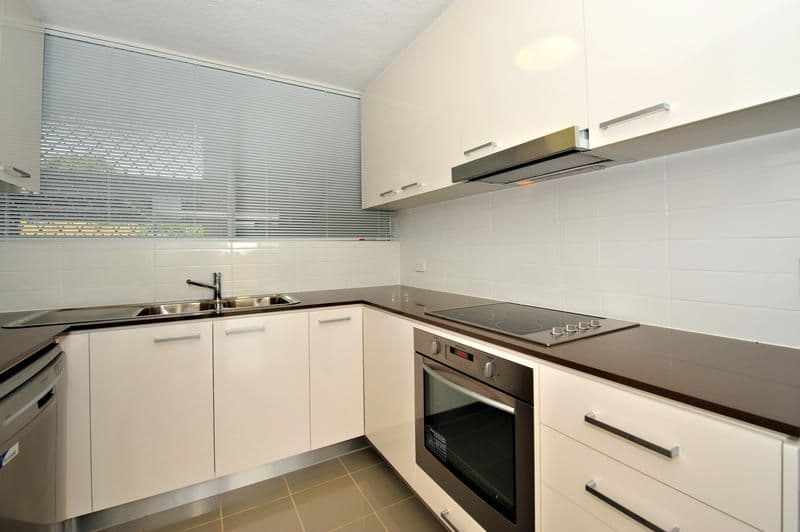 2/16 Cascade Avenue, Benowa, QLD, 4217, Benowa - Thumbnail 2
