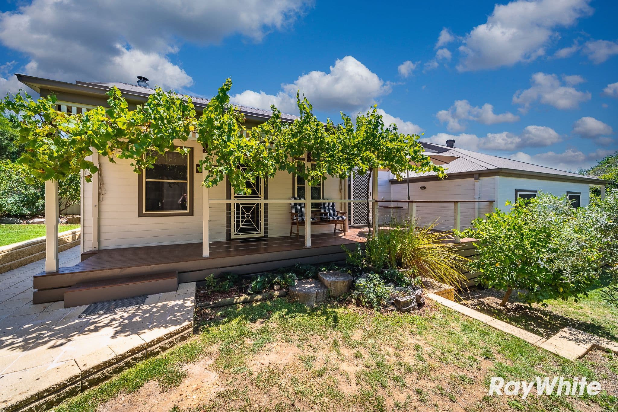 4 Quick Street, Ironbark VIC 3550, Ironbark - Thumbnail 2