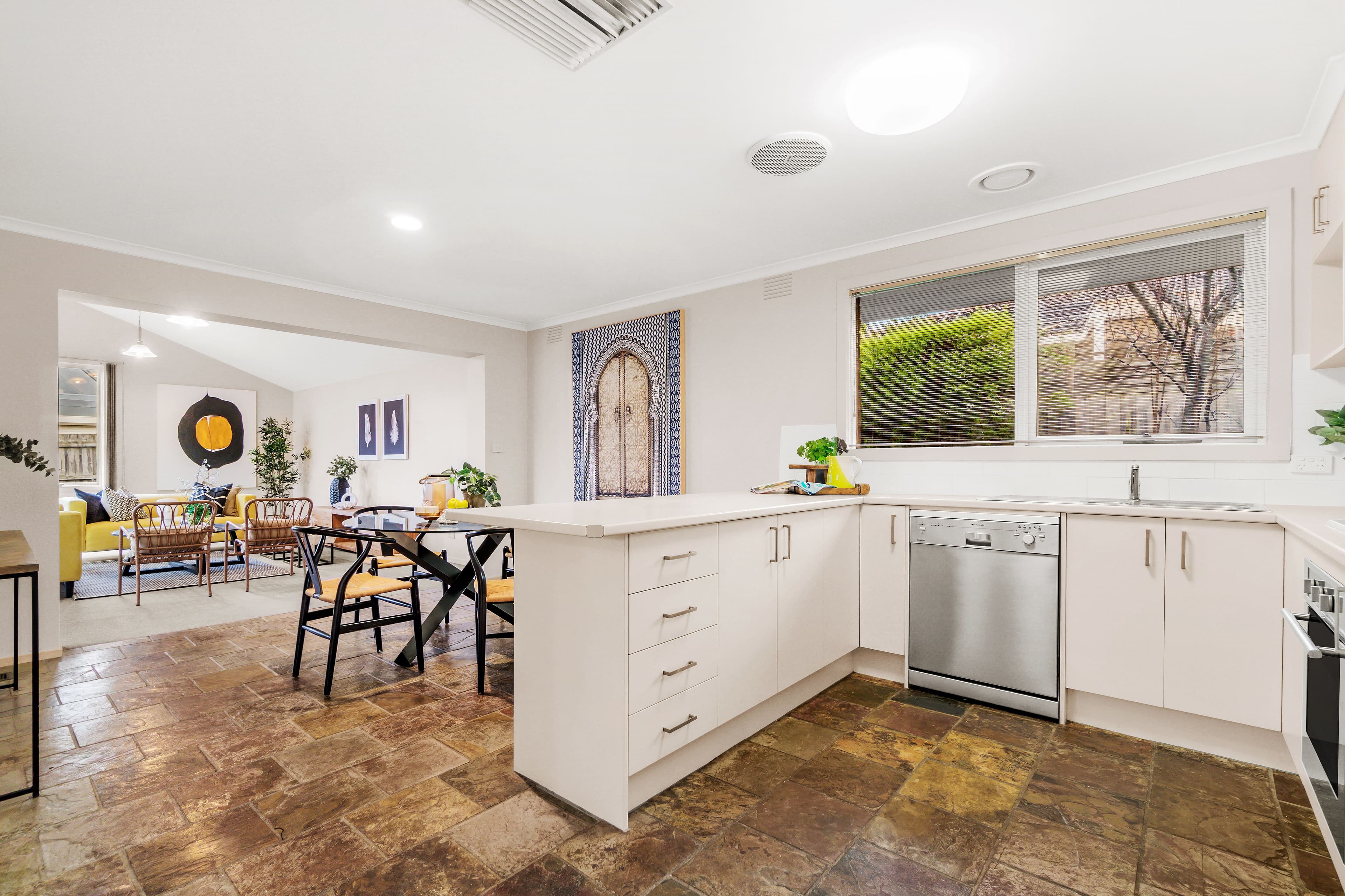 5 Cerutty Way, Wantirna South VIC 3152, Wantirna South - Thumbnail 4