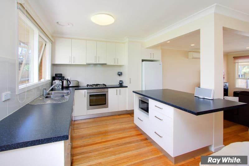 13 Kiandra Street, MORNINGTON VIC 3931, Mornington - Thumbnail 3