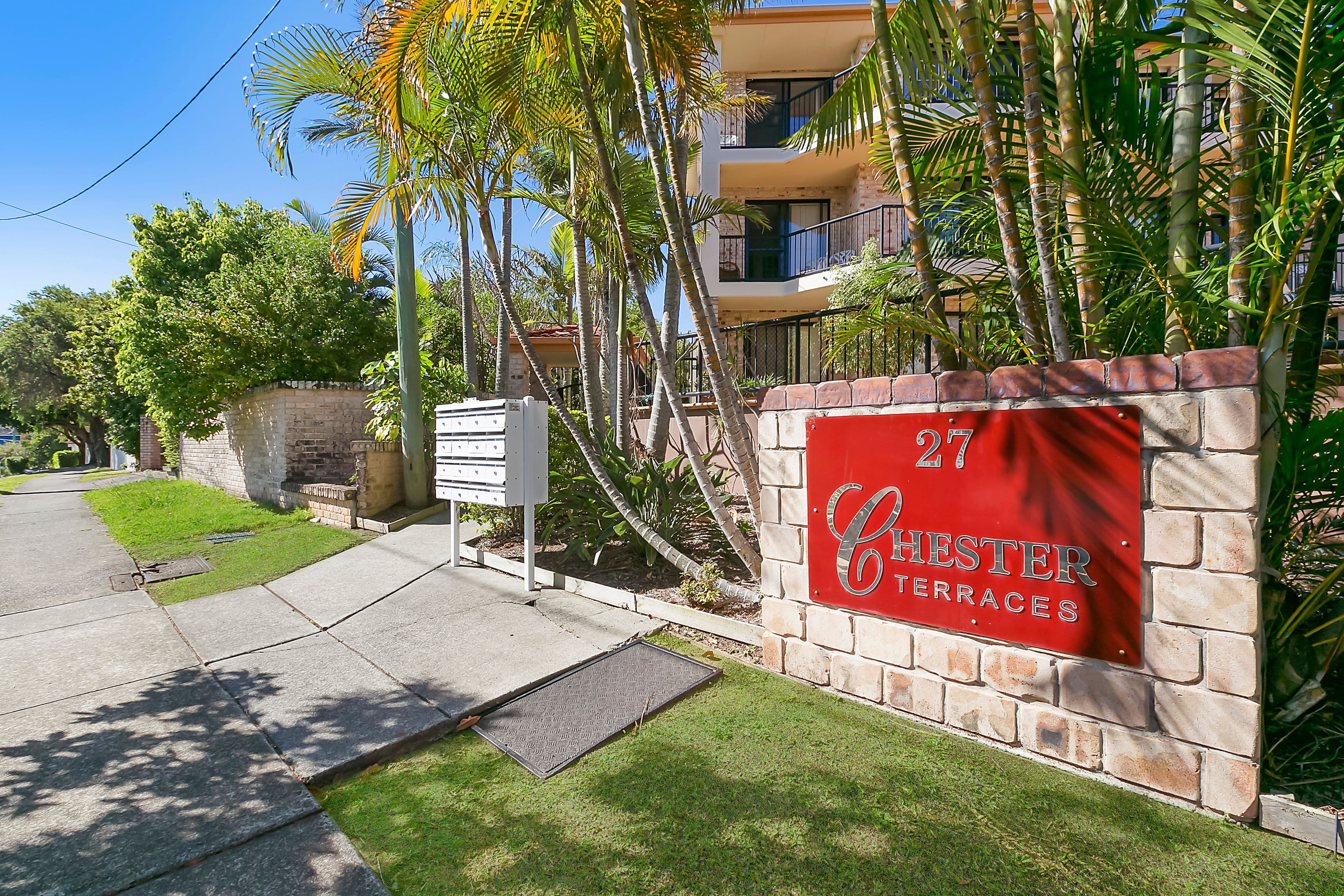 27 Chester Terrace, Southport QLD 4215, Southport - Thumbnail 2