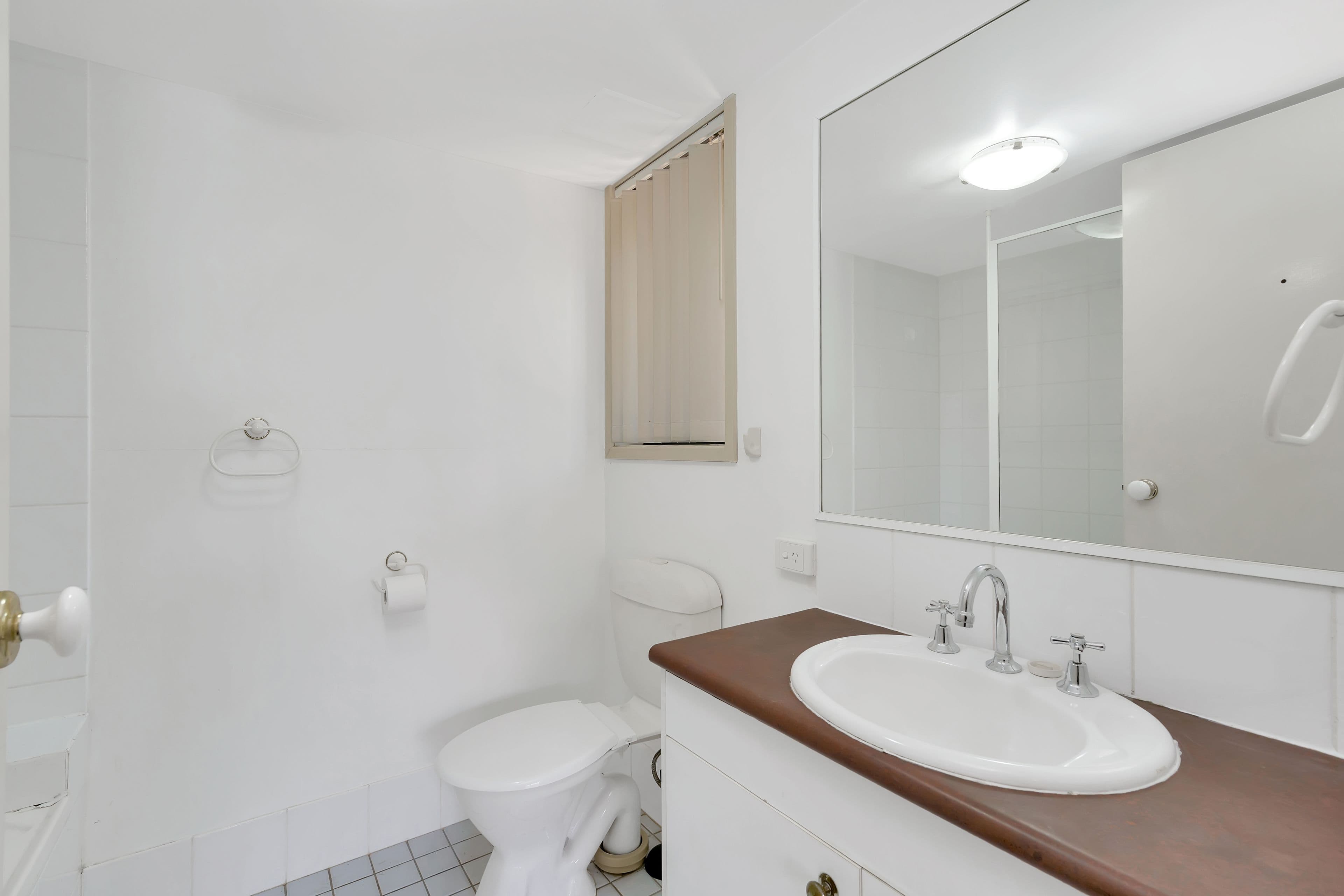 27 Chester Terrace, Southport QLD 4215, Southport - Thumbnail 7