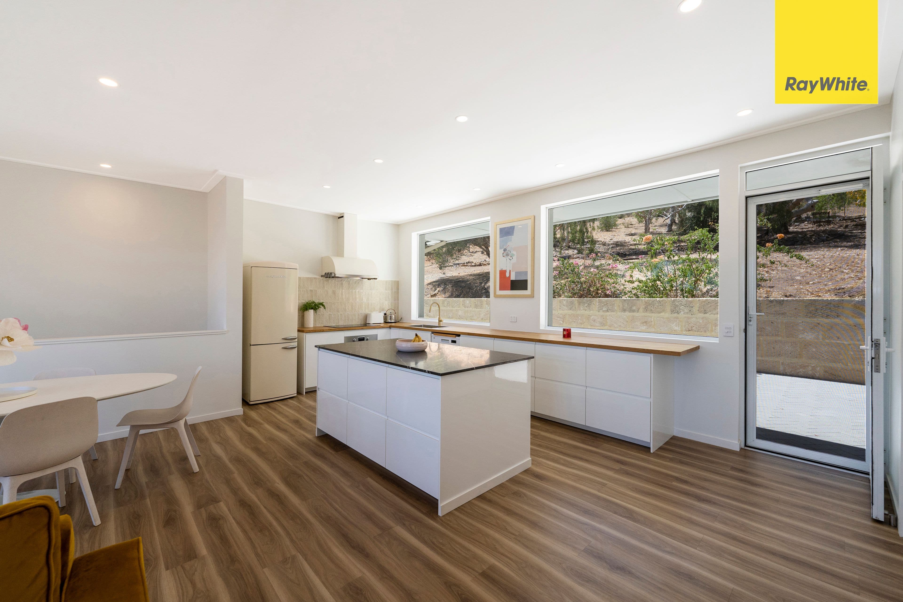 216 Lewis Road, Forrestfield WA 6058, Forrestfield - Thumbnail 5