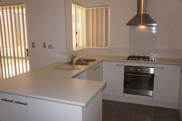 48 Erade Drive, PIARA WATERS WA 6112, Piara Waters - Thumbnail 2